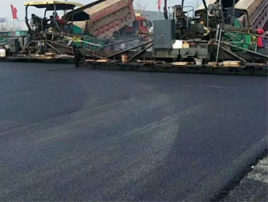 貴州瀝青路面施工詳細(xì)為大家講解一下關(guān)于瀝青路面施工方法